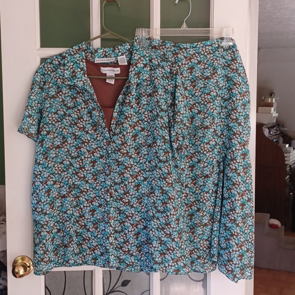 Sag Harbor 3 pc. Set size 14 skirt, large blouse brown and aqua